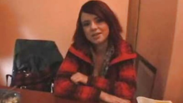 Harti luhur :  A ruiva gostosa está fodendo o meio-irmão para pegar o car dele XXX vidéo sawawa 