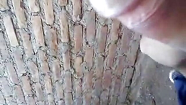 Harti luhur :  O trabalhador não tem outra escolha a não ser brincar com a mulher XXX vidéo sawawa 