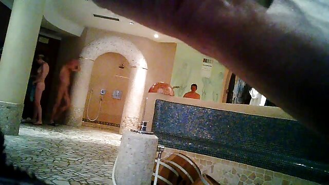 Harti luhur :  Gedé boobed porno MILF é usado por seu massagista lascivo XXX vidéo sawawa 