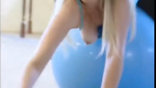 Harti luhur :  Video porno tina guy disamak jeung brunette tukang urut ngabogaan foreplay XXX vidéo sawawa 