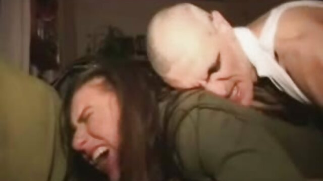 Harti luhur :  Sedengkeun bloke ieu fucking eta, nu babes nu diputer saling XXX vidéo sawawa 