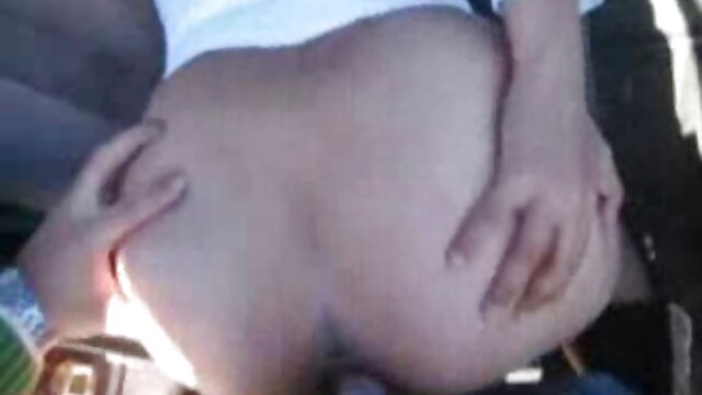 Harti luhur :  Threesome FFM jeung dua MILFs busty jeung hiji guy jeung monster kontol XXX vidéo sawawa 
