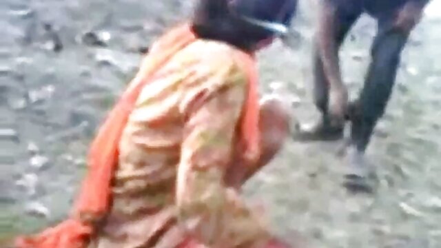 Harti luhur :  Ebony chick e Latina MILF estão compartilhando um galo branco XXX vidéo sawawa 