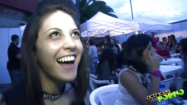 Harti luhur :  Hotwife de cabelos claros com peitos consideráveis encontra um jovem galo para buceta XXX vidéo sawawa 