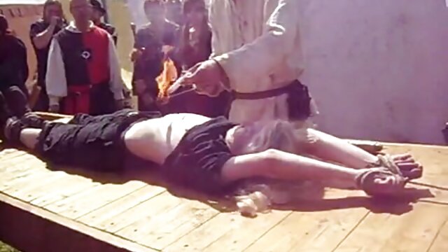 Harti luhur :  Depois da aula de ginástica, a gata com polainas azuis está com vontade de fazer sexo XXX vidéo sawawa 