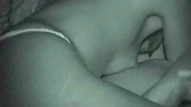 Harti luhur :  O brutamontes analisa morena bonita no sofá branco XXX vidéo sawawa 