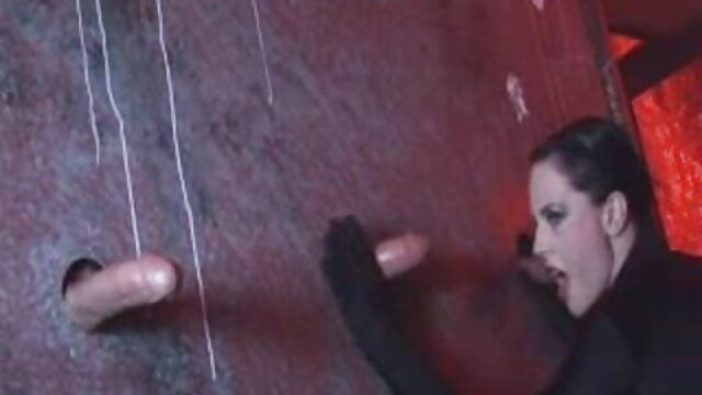 Harti luhur :  Duas mulheres lésbicas estão fazendo sexo lésbico com um strip-ngagoda XXX vidéo sawawa 