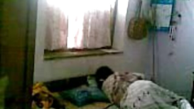 Harti luhur :  MILF loira domina enteada sedutora usando strapon XXX vidéo sawawa 