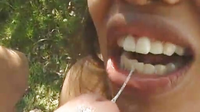 Harti luhur : O diretor ulah caralho ulah pornô visita o cu maravilhoso da vadia polonesa XXX vidéo sawawa