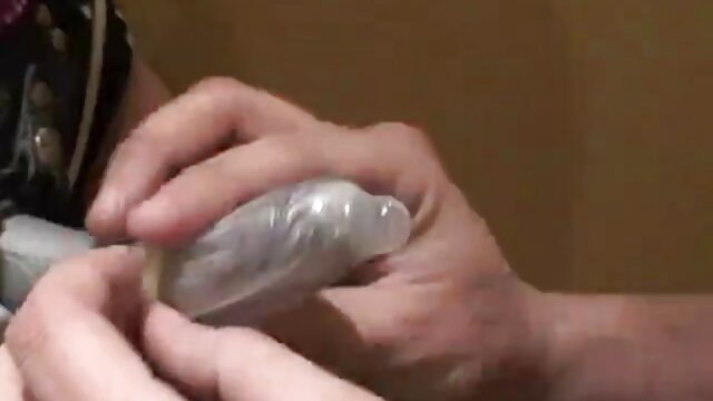 Harti luhur :  Duas prostitutas da luxúria têm seu brinquedo e gostariam de brincar com suas bundas XXX vidéo sawawa 