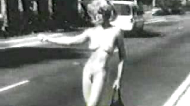 Harti luhur :  Lesbian housekeepers ngarasakeun pussy silih di kamar hotél XXX vidéo sawawa 