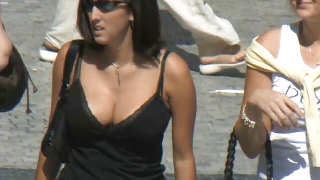 Harti luhur :  Barmaid tem o prazer de servir sua deliciosa bucetinha no balcão XXX vidéo sawawa 