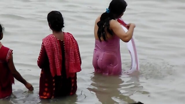Harti luhur :  Salaki lebay strapon bari pangeboran wifey di threesome XXX vidéo sawawa 