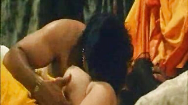 Harti luhur :  Puta latina de peitinho traindo marido com jovem enteado XXX vidéo sawawa 