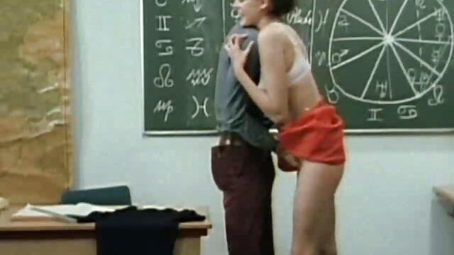 Harti luhur :  Rumaja méré delight seksual ka guy kalayan sagala charms nya XXX vidéo sawawa 