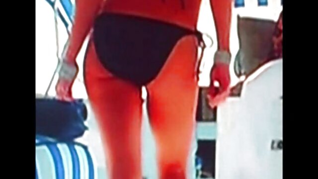 Harti luhur :  Gadis pikaresepeun ieu mikanyaah ka mimitian poé anyar jeung hardcore sex XXX vidéo sawawa 