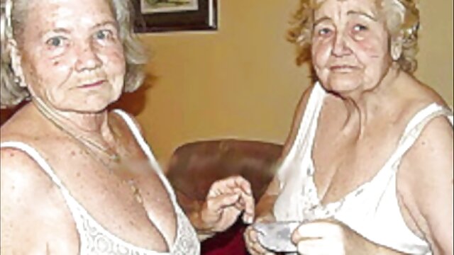 Harti luhur :  Sexo lésbico interracial com duas bichanas adolescentes encharcadas XXX vidéo sawawa 