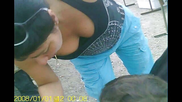 Harti luhur :  Linda garota de cabelos escuros tem seu ânus apertado enfiado no ponto de vista XXX vidéo sawawa 