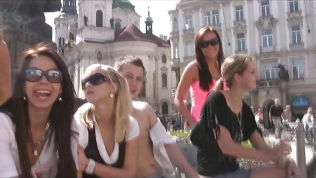 Harti luhur :  O cara vai brincar com a bunda dela antes de encher com força XXX vidéo sawawa 